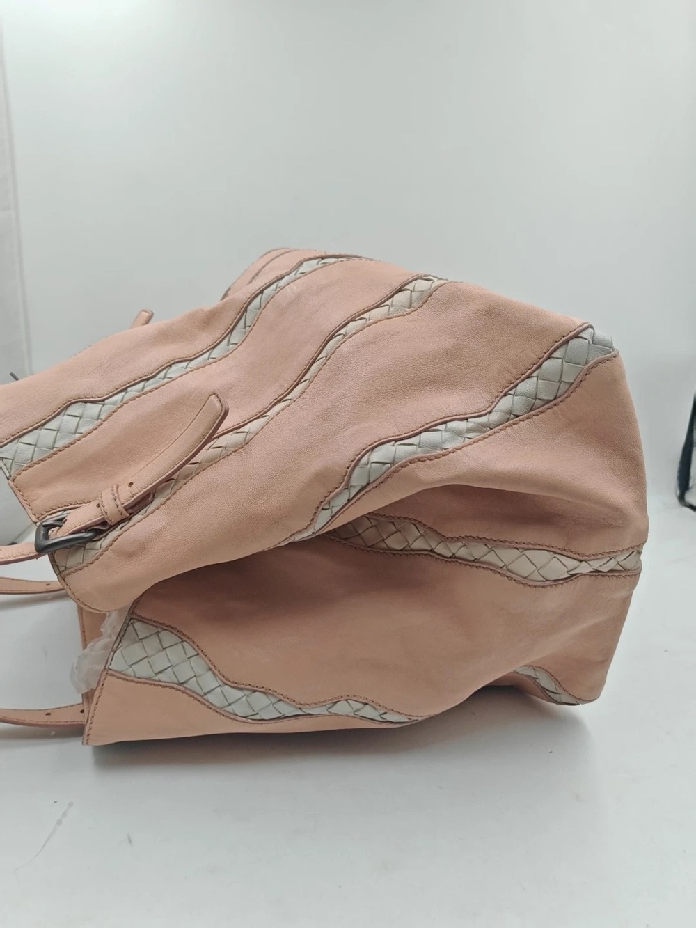 Bottega Veneta pink leather suede tote with Intrecciato woven stripe - Picture 3 of 13